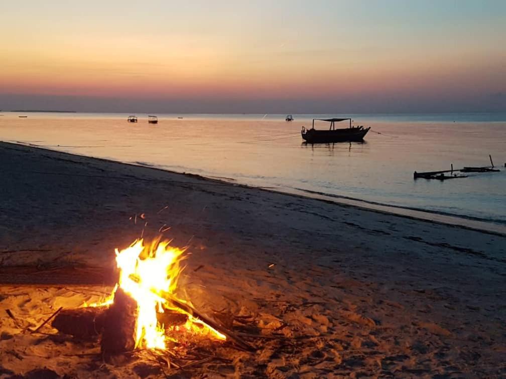 Juani Beach Bungalows Kilindoni Buitenkant foto