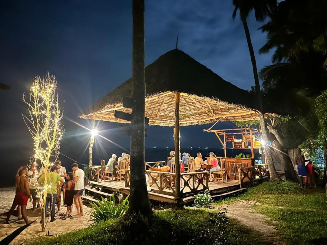 Juani Beach Bungalows Kilindoni Buitenkant foto