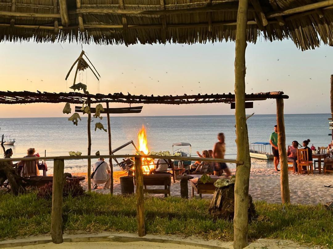 Juani Beach Bungalows Kilindoni Buitenkant foto