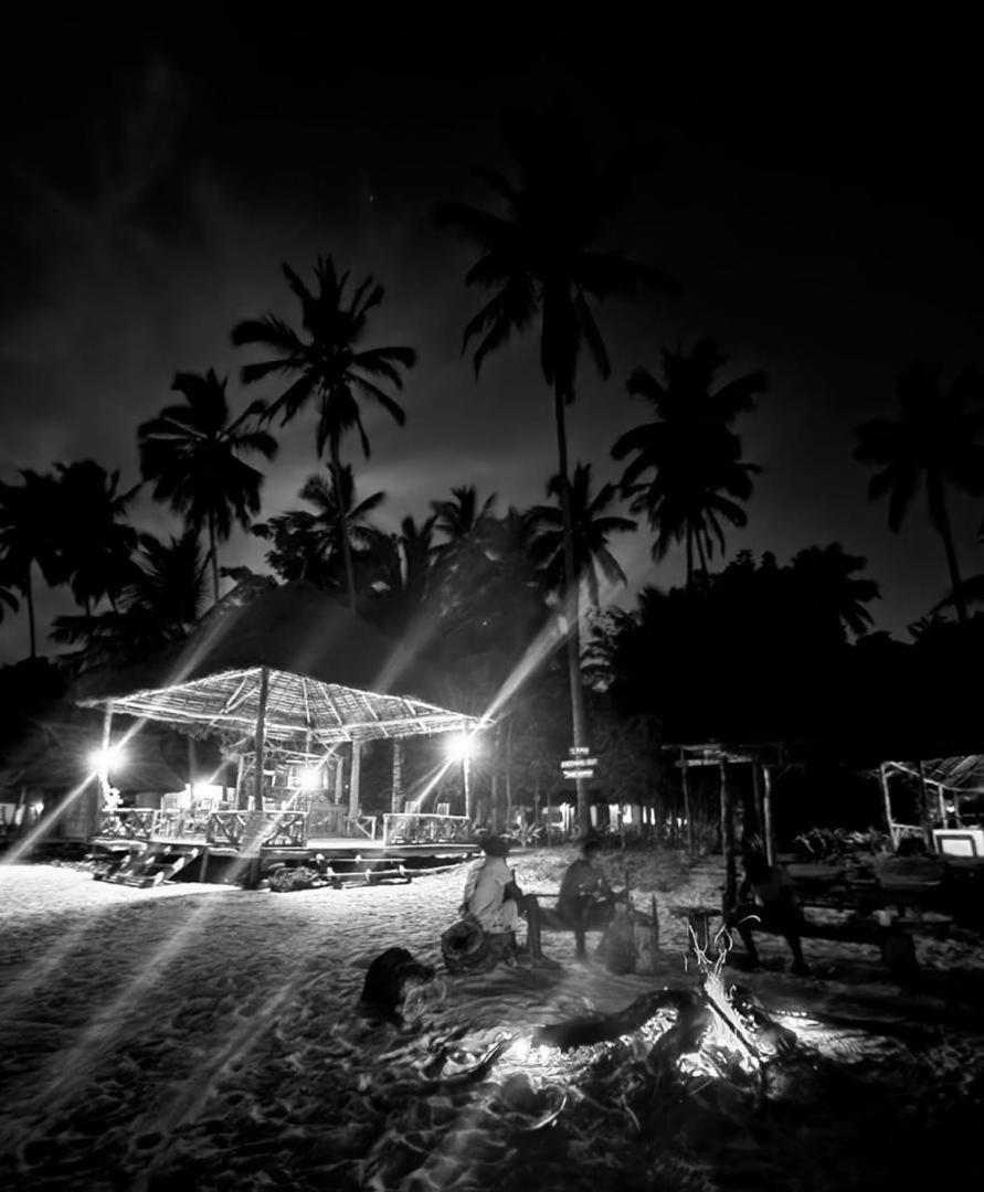 Juani Beach Bungalows Kilindoni Buitenkant foto