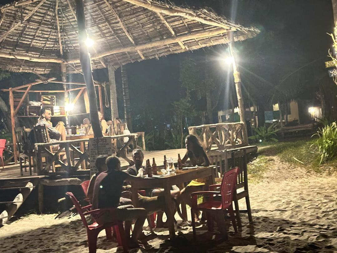 Juani Beach Bungalows Kilindoni Buitenkant foto