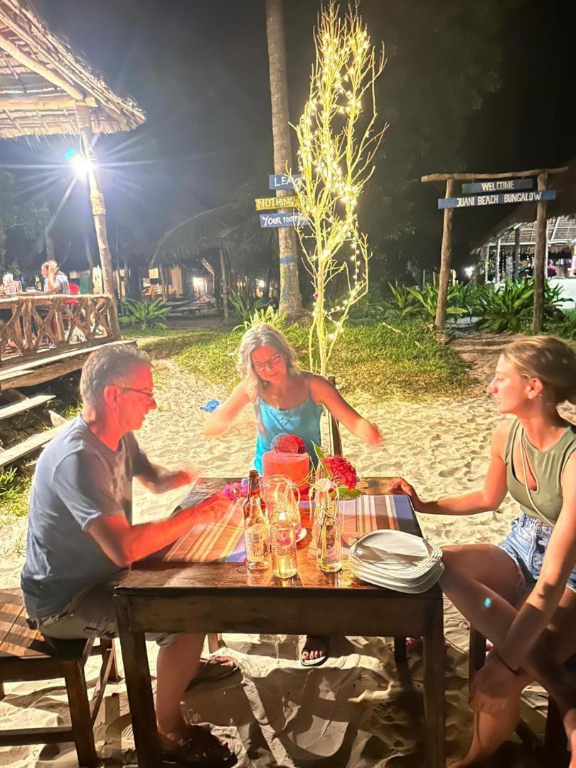 Juani Beach Bungalows Kilindoni Buitenkant foto