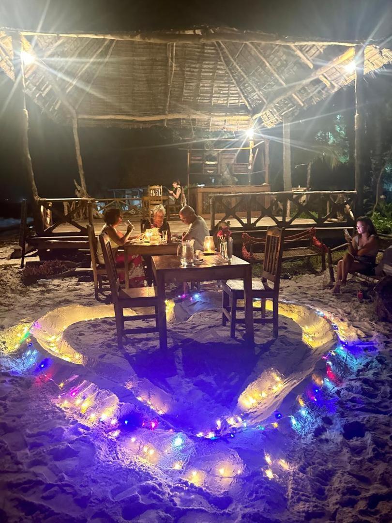 Juani Beach Bungalows Kilindoni Buitenkant foto