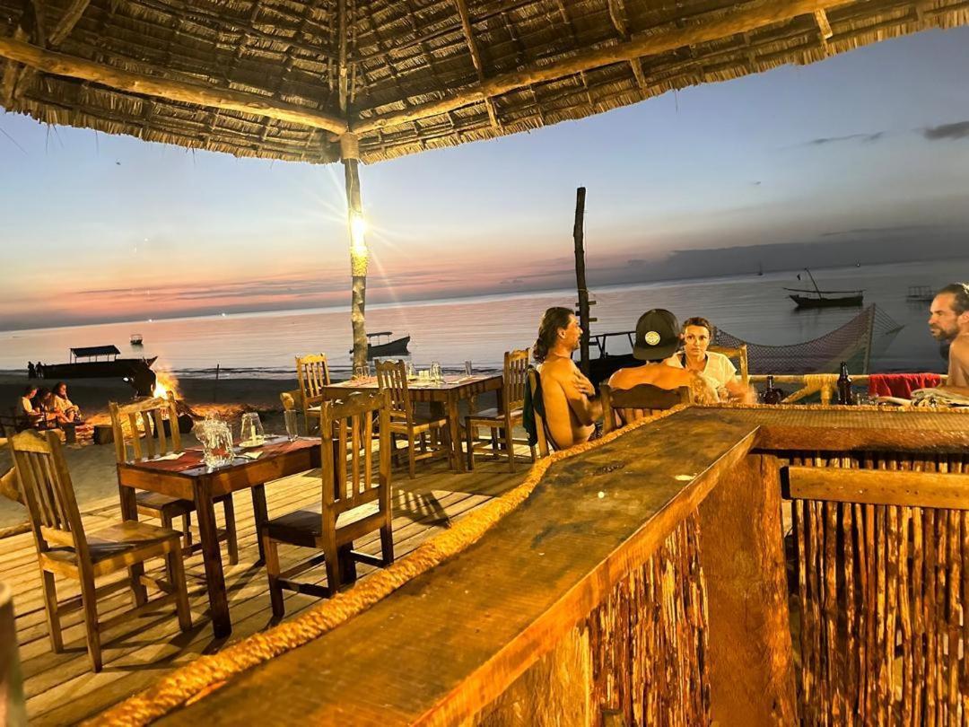 Juani Beach Bungalows Kilindoni Buitenkant foto