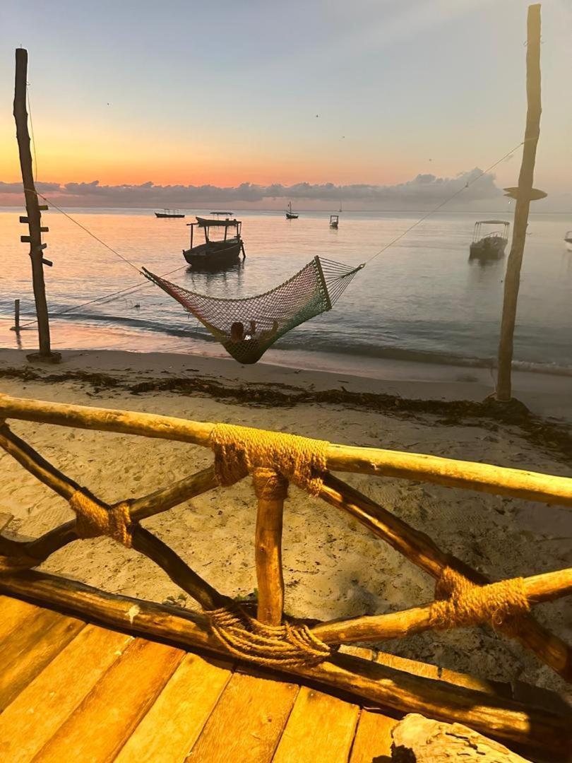 Juani Beach Bungalows Kilindoni Buitenkant foto