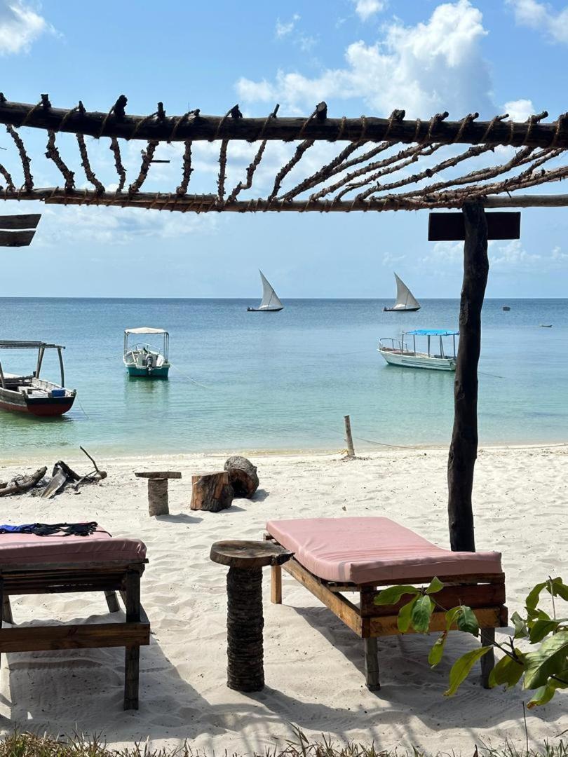 Juani Beach Bungalows Kilindoni Buitenkant foto